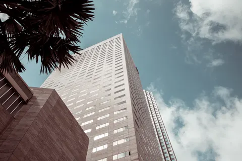 摩天大楼 4K壁纸 · city · 3840×2560