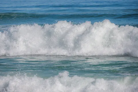 Sea Foam 4K Wallpaper · ocean · 3840×2561