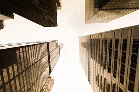 Wolkenkratzer 4K Hintergrundbild · city · 3840×2560