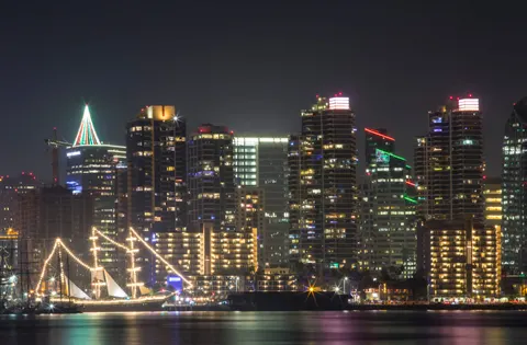 LA at Night 4K Wallpaper · city · 3840×2523
