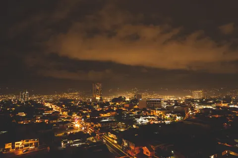 LA at Night 4K Wallpaper · city · 3840×2560