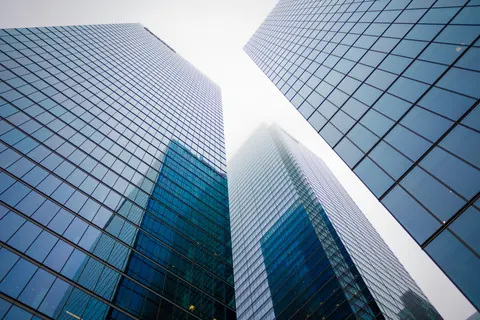 Skyscraper 4K Wallpaper · city · 3840×2560