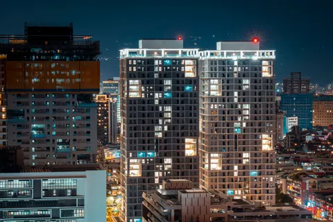 Seoul Night 4K Wallpaper · city · 3840×2561