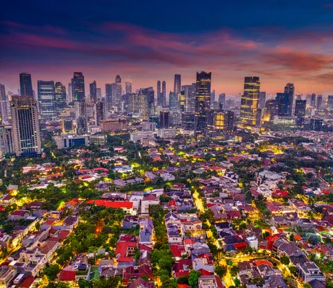 Bangkok Skyline 4K Wallpaper · city · 3840×3321