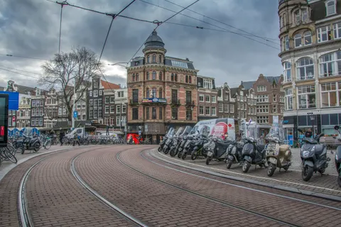 Amsterdam Canals 4K Wallpaper · city · 3840×2560