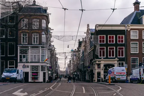 Amsterdam Canals 4K Wallpaper · city · 3840×2565