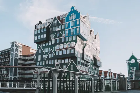 Amsterdam Canals 4K Wallpaper · city · 3840×2560