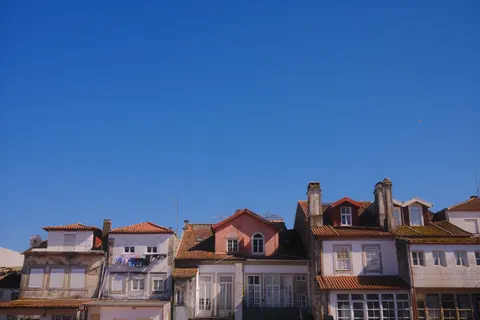 Prague Rooftops 4K Wallpaper · city · 3840×2560
