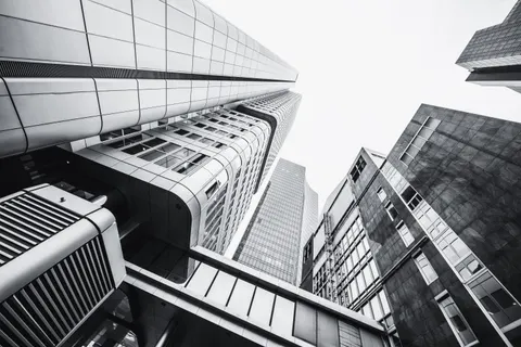 Wolkenkratzer 4K Hintergrundbild · city · 3840×2560