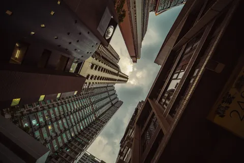 Skyscraper 4K Wallpaper · city · 3840×2560