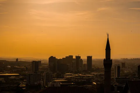 Rooftop View 4K Wallpaper · city · 3840×2560