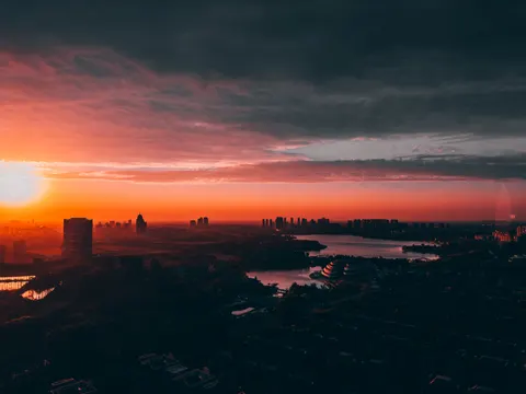 Rooftop View 4K Wallpaper · city · 3840×2880