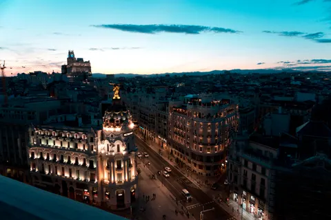 Rooftop View 4K Wallpaper · city · 3840×2560