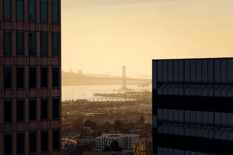 Rooftop View 4K Wallpaper · city · 3840×2560