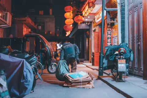 Night Market 4K Wallpaper · city · 3840×2560