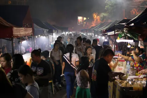Night Market 4K Wallpaper · city · 3840×2560