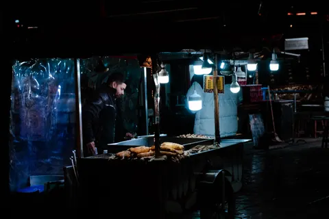 Night Market 4K Wallpaper · city · 3840×2560