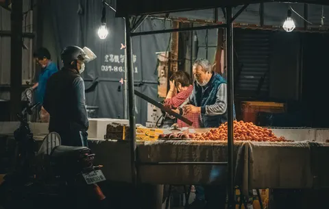 Night Market 4K Wallpaper · city · 3840×2444