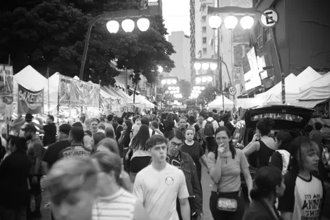 Night Market 4K Wallpaper · city · 3840×2560