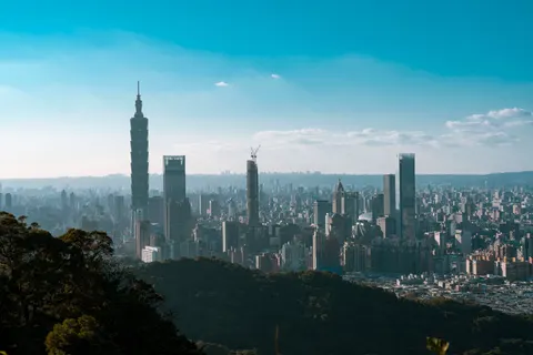 Tokyo by Day 4K Wallpaper · city · 3840×2561