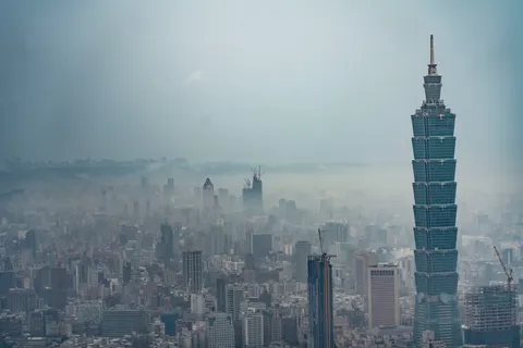 Tokyo by Day 4K Wallpaper · city · 3840×2561