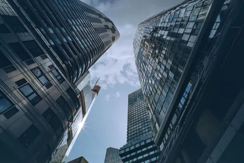 Skyscraper 4K Wallpaper · city · 3840×2564