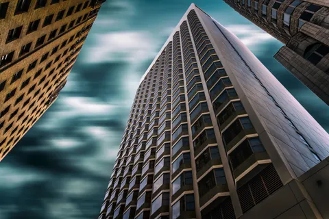 Wolkenkratzer 4K Hintergrundbild · city · 3840×2563