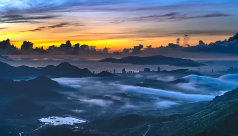 薄雾山湖 4K壁纸 · nature · 3840×2203