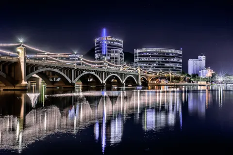 City Bridge 4K Wallpaper · city · 3840×2563