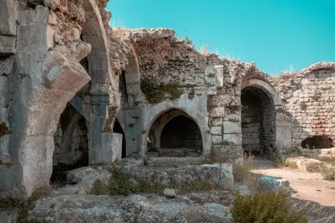 Roman Ruins 4K Wallpaper · architecture · 3840×2560