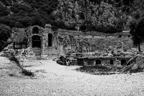 Roman Ruins 4K Wallpaper · architecture · 3840×2560