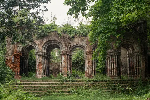 Roman Ruins 4K Wallpaper · architecture · 3840×2563