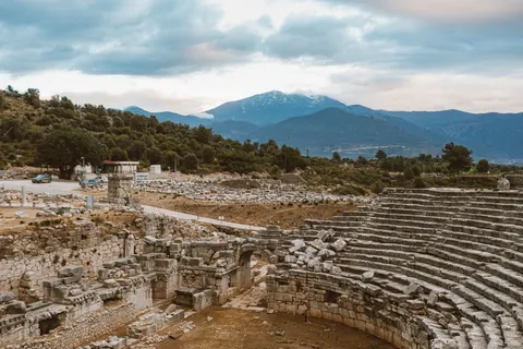 Roman Ruins 4K Wallpaper · architecture · 3840×2560