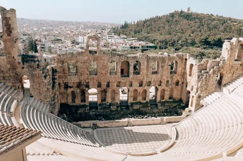 Roman Ruins 4K Wallpaper · architecture · 3840×2559