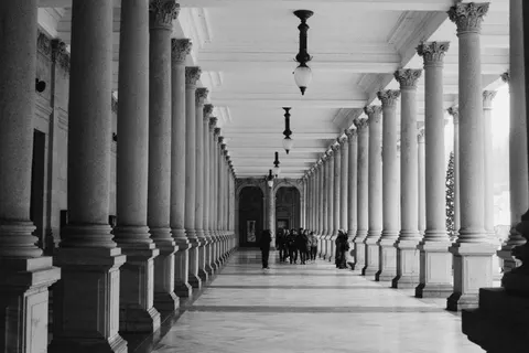Greek Temple 4K Wallpaper · architecture · 3840×2560