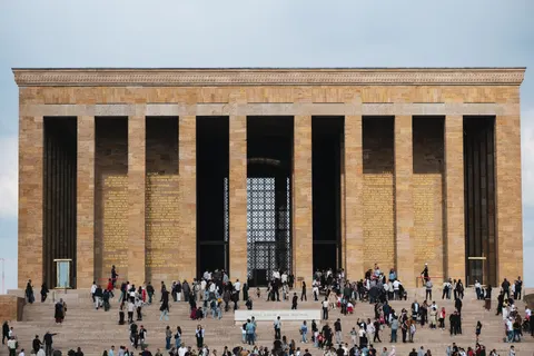 Greek Temple 4K Wallpaper · architecture · 3840×2560