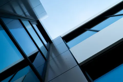 Futuristische gevel 4K-achtergrond · architecture · 3840×2560