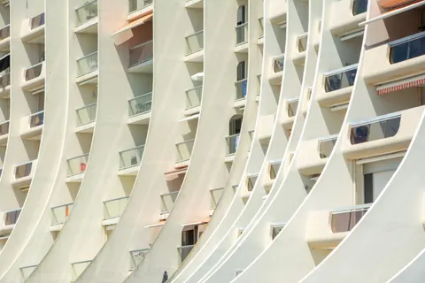 Futuristic Facade 4K Wallpaper · architecture · 3840×2560