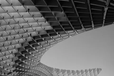 Futuristic Facade 4K Wallpaper · architecture · 3840×2560