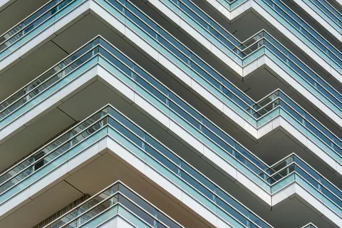 Futuristic Facade 4K Wallpaper · architecture · 3840×2560