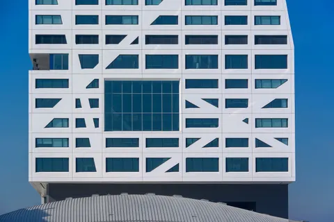 Futuristic Facade 4K Wallpaper · architecture · 3840×2560