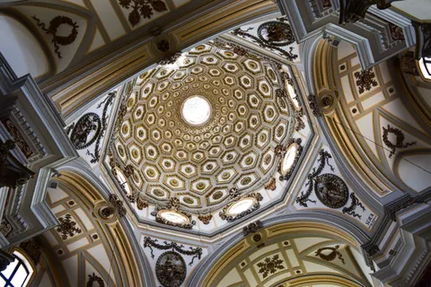 Glass Dome 4K Wallpaper · architecture · 3840×2560
