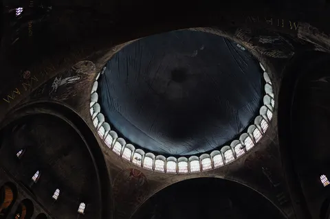Fondo de pantalla Cúpula de cristal 4K · architecture · 3840×2556