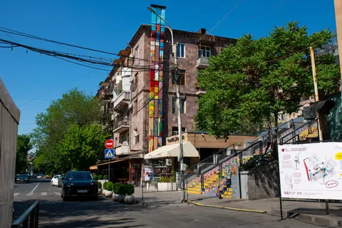 रंग-बिरंगे घर 4K वॉलपेपर · architecture · 3840×2560