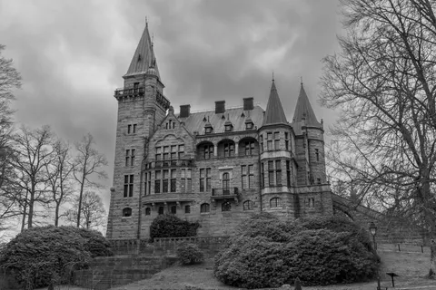 Medieval Castle 4K Wallpaper · architecture · 3840×2560