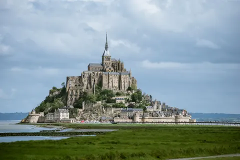 Medieval Castle 4K Wallpaper · architecture · 3840×2560