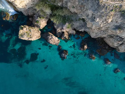 خلفية ساحل فيروزي بدقة 4K · ocean · 3840×2880