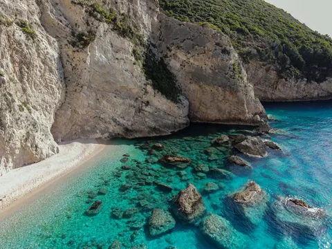 خلفية ساحل فيروزي بدقة 4K · ocean · 3840×2880