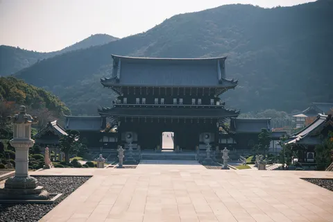 Ancient Temple 4K Wallpaper · architecture · 3840×2560