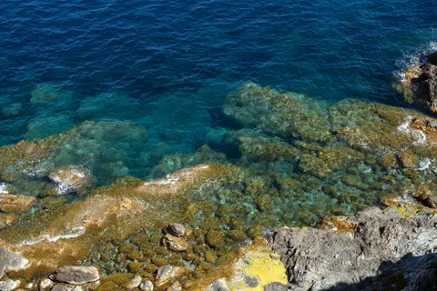 Türkisfarbene Küste 4K Hintergrundbild · ocean · 3840×2560